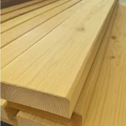 Lames en bois de pin pour banc
